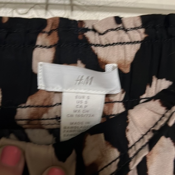 H&M Leopard Wide Leg Pants - Picture 3 of 3